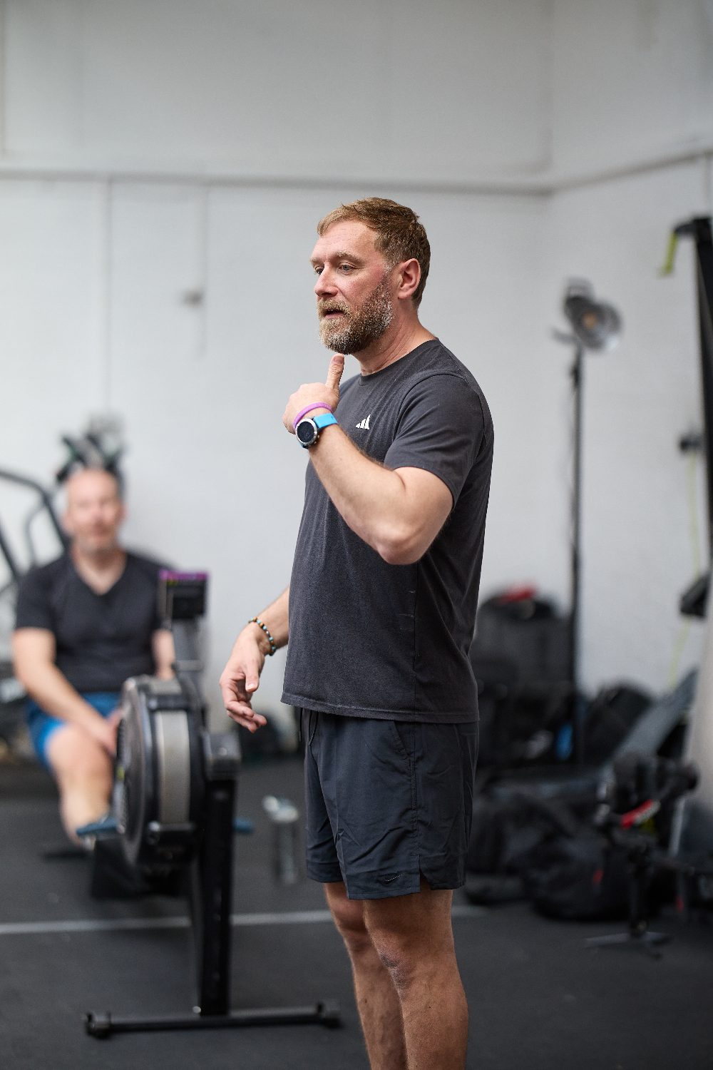 Rob Mayes mid-session, making a coaching point